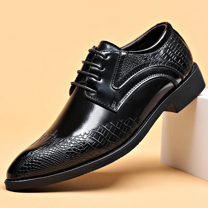 Men's Patent Leather Pointed Toe Lace-Up Closure Formal Shoes