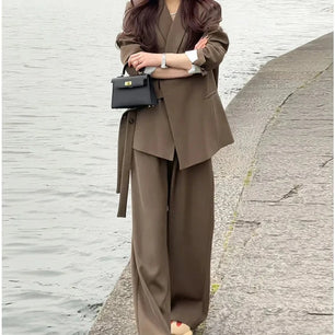 Women's Polyester V-Neck Full Sleeves Solid Pattern Casual Blazers