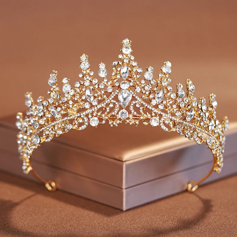 Women's Zinc Alloy Plant Pattern Tiaras Bridal Classic Crown