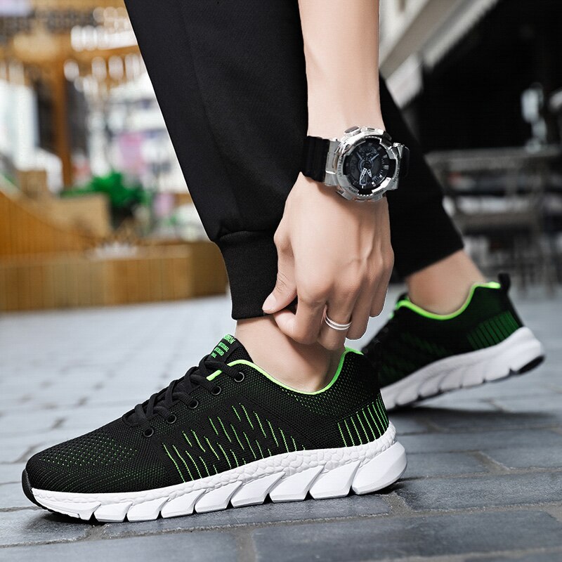 Men's Mesh Breathable Lace-Up Closure Running Sports Sneakers