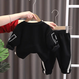 Baby's O-Neck Cotton Full Sleeve Pullover Closure Two-Piece Suit