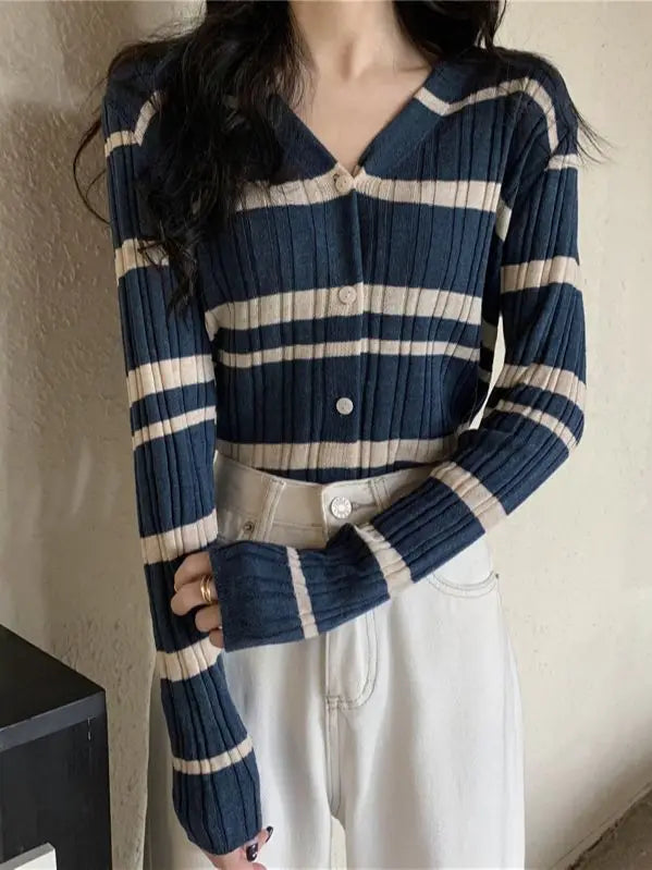 Women's Acrylic V-Neck Long Sleeve Striped Casual Wear Cardigan