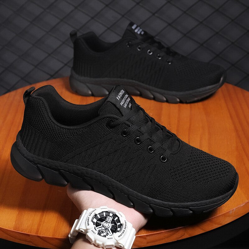 Men's Mesh Breathable Lace-Up Closure Running Sports Sneakers