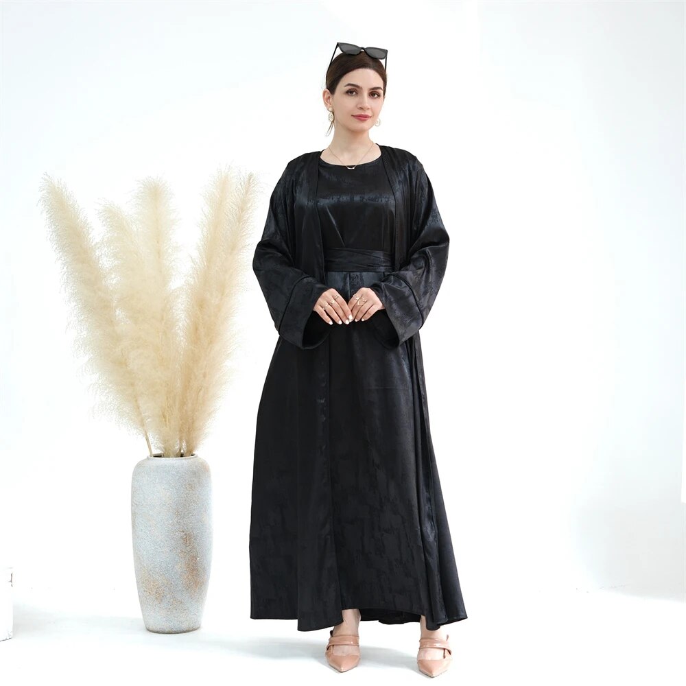 Women's Arabian V-Neck Polyester Full Sleeve Solid Pattern Abaya