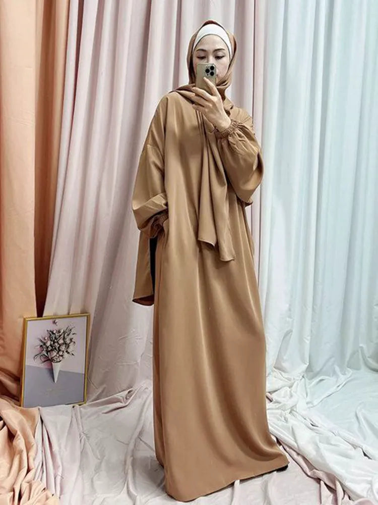 Women's Arabian Polyester Full Sleeve Solid Pattern Casual Abaya