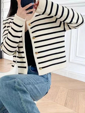 Women's Polyester O-Neck Long Sleeves Striped Pattern Sweater