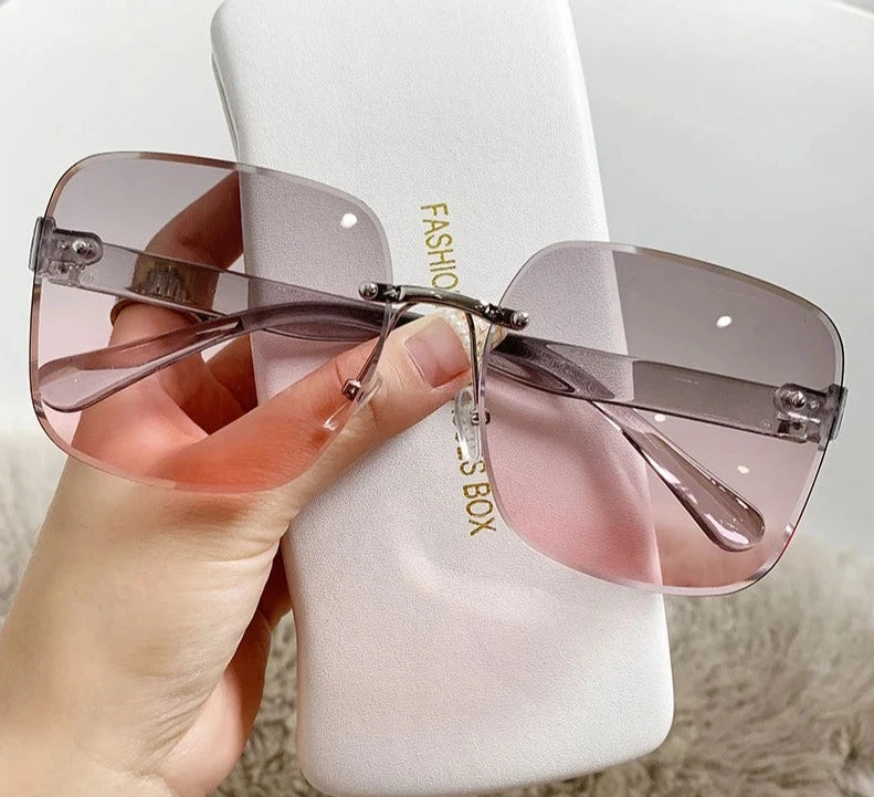 Women's Plastic Frame Acrylic Lens Square Shaped Sunglasses