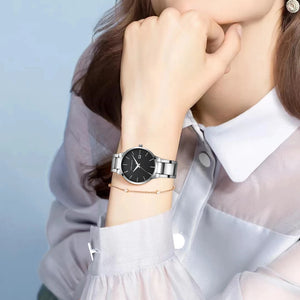 Women's Alloy Case Folding Clasp Round Shaped Quartz Watch