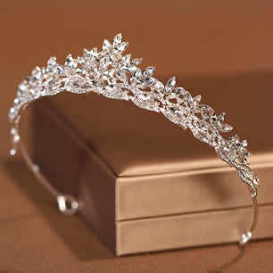 Women's Zinc Alloy Plant Pattern Tiaras Bridal Classic Crown