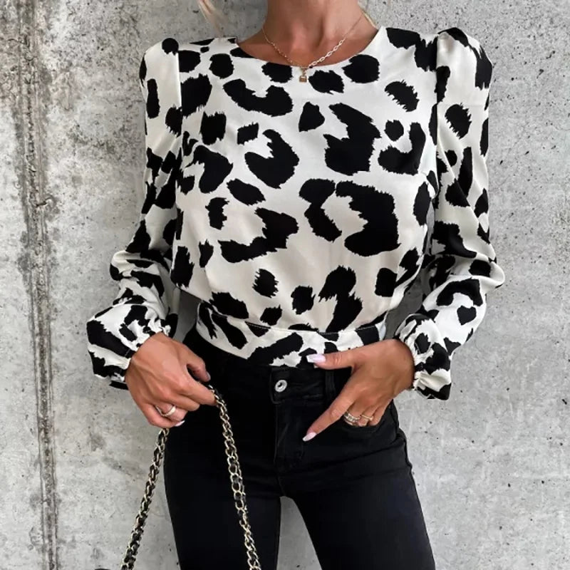 Women's Polyester O-Neck Long Sleeves Leopard Printed Blouse