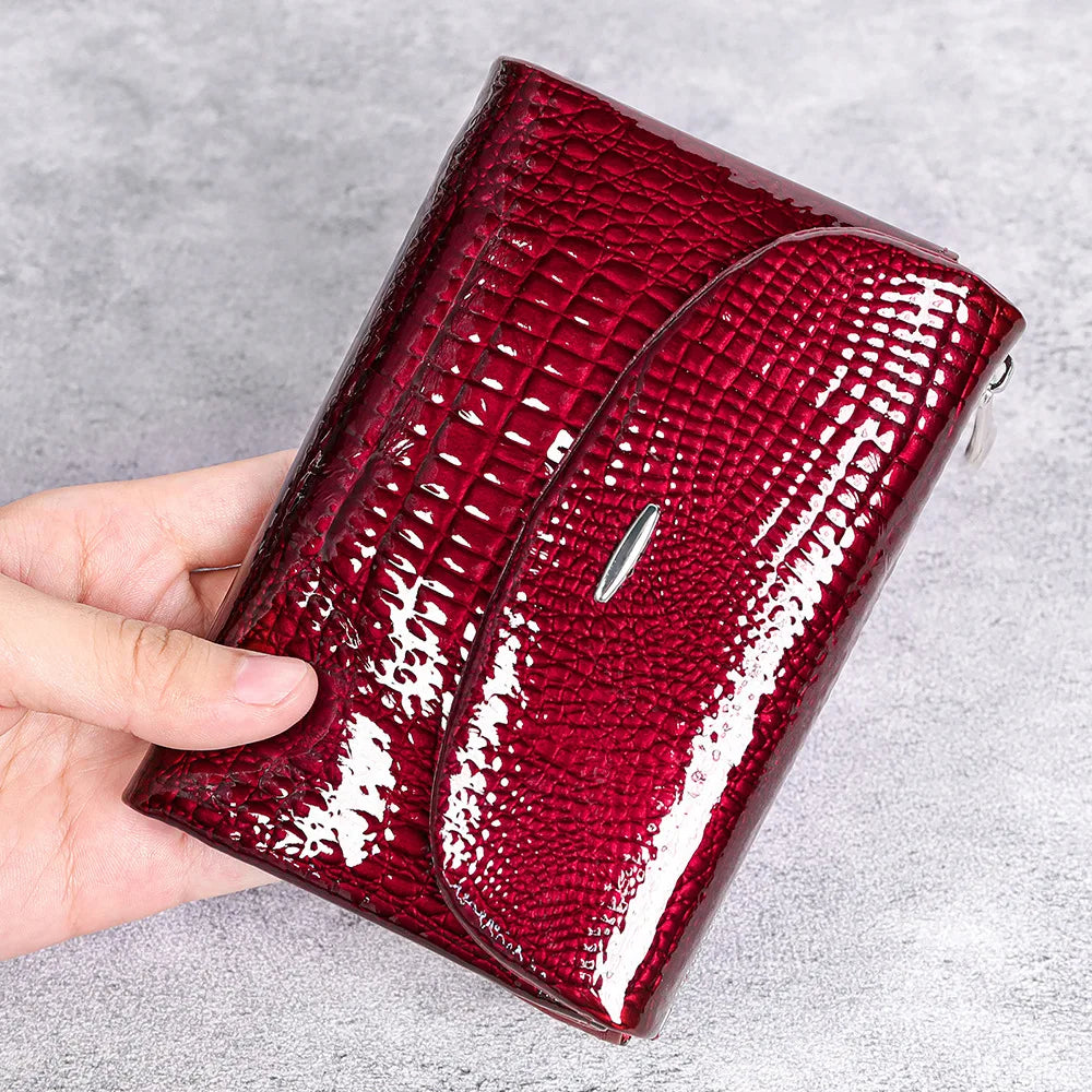 Women's Genuine Leather Zipper Closure Crocodile Pattern Purse