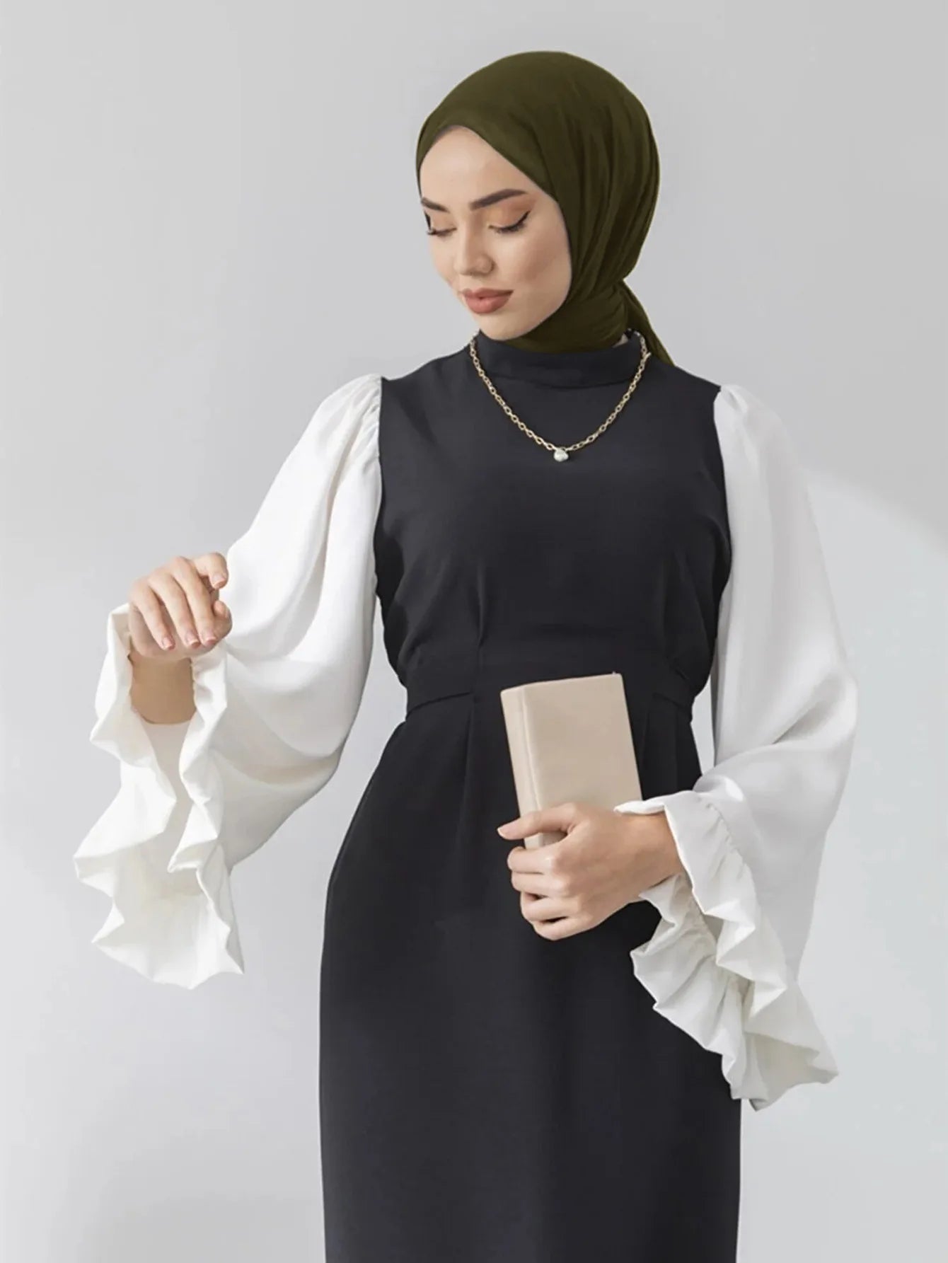 Women's Arabian Polyester Full Sleeves Solid Pattern Casual Dress