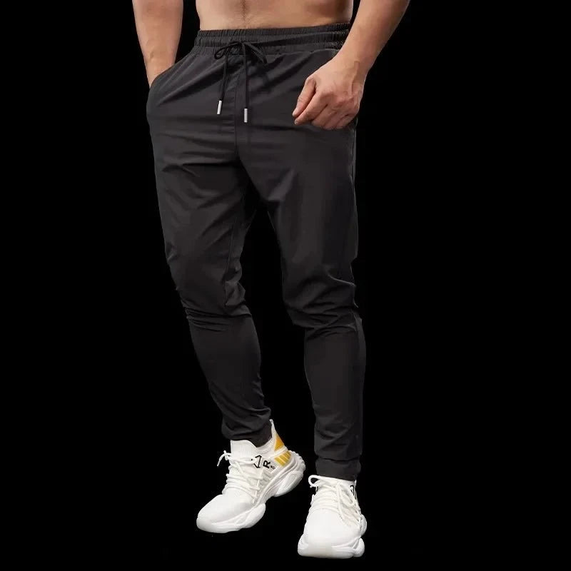 Men's Polyester Drawstring Closure Breathable Sports Trousers