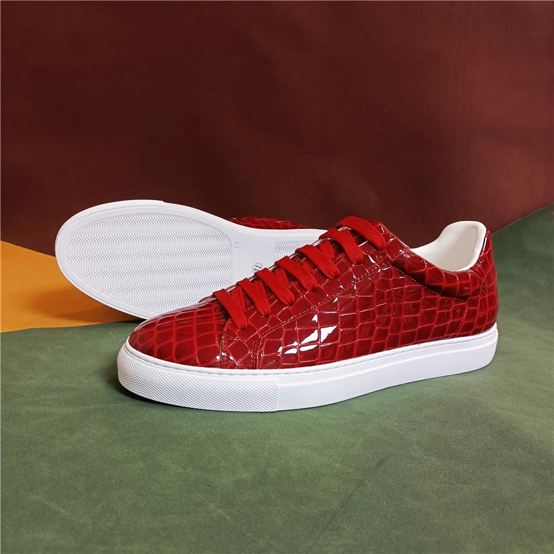 Men's Leather Lace-Up Closure Crocodile Pattern Casual Shoes