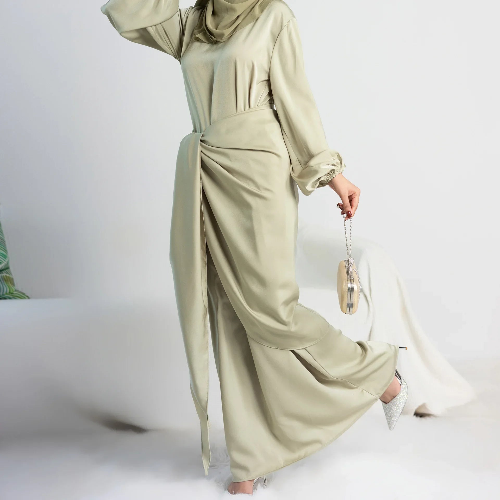 Women's Arabian Polyester Full Sleeves Solid Pattern Casual Dress