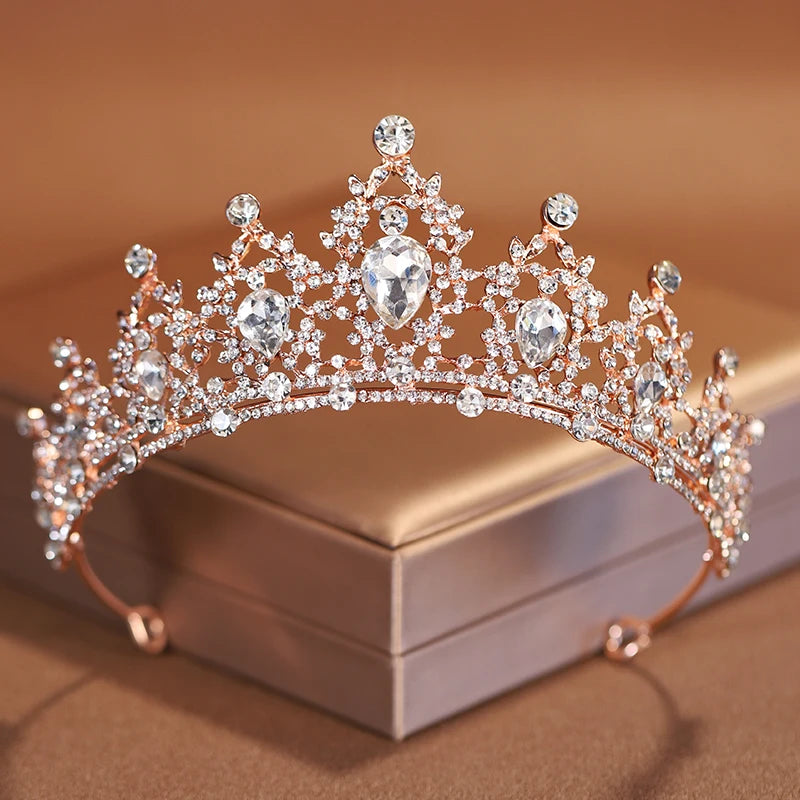 Women's Zinc Alloy Plant Pattern Tiaras Bridal Classic Crown