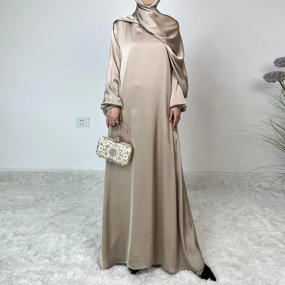 Women's Arabian Polyester Full Sleeve Plain Pattern Elegant Abaya