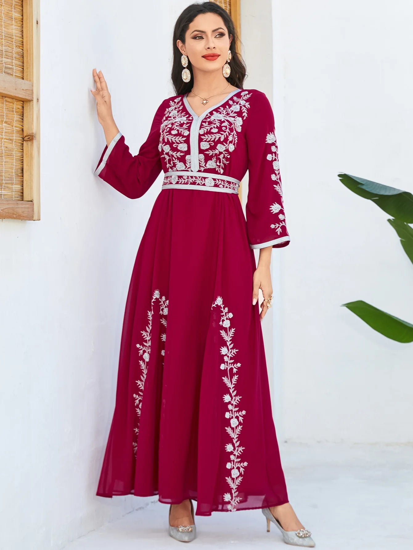 Women's Arabian Polyester Full Sleeves Embroidery Pattern Dress