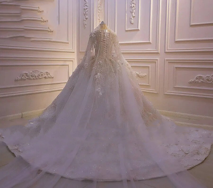 Women's O-Neck Long Sleeves Court Train Bridal Wedding Dress