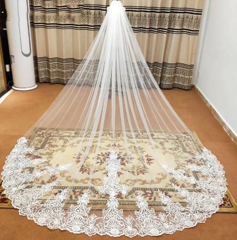 Women's Polyester Applique Edge One-Layer Cathedral Wedding Veils