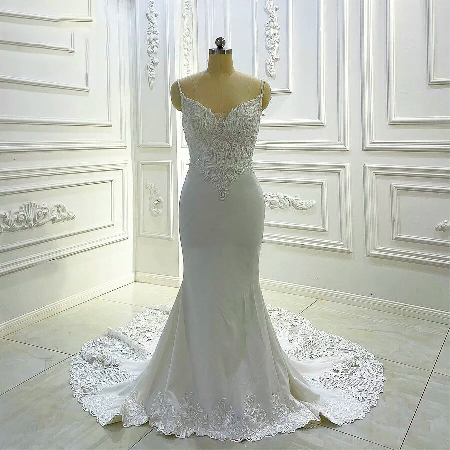 Women's Sweetheart Neck Sleeveless Court Train Wedding Dress