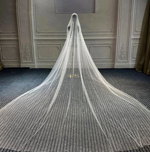 Women's Polyester Cut Edge One-Layer Luxury Cathedral Wedding Veils