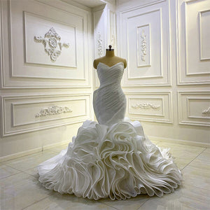 Women's Sweetheart Neck Sleeveless Ruffled Pattern Wedding Dresses