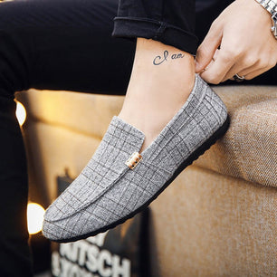 Men's Canvas Round Toe Slip-On Breathable Plaid Pattern Shoes