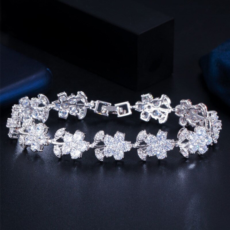 Women's Copper Cubic Zirconia Link Chain Plant Pattern Bracelet