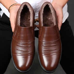 Men's Genuine Leather Round Toe Elastic Band Closure Winter Shoes