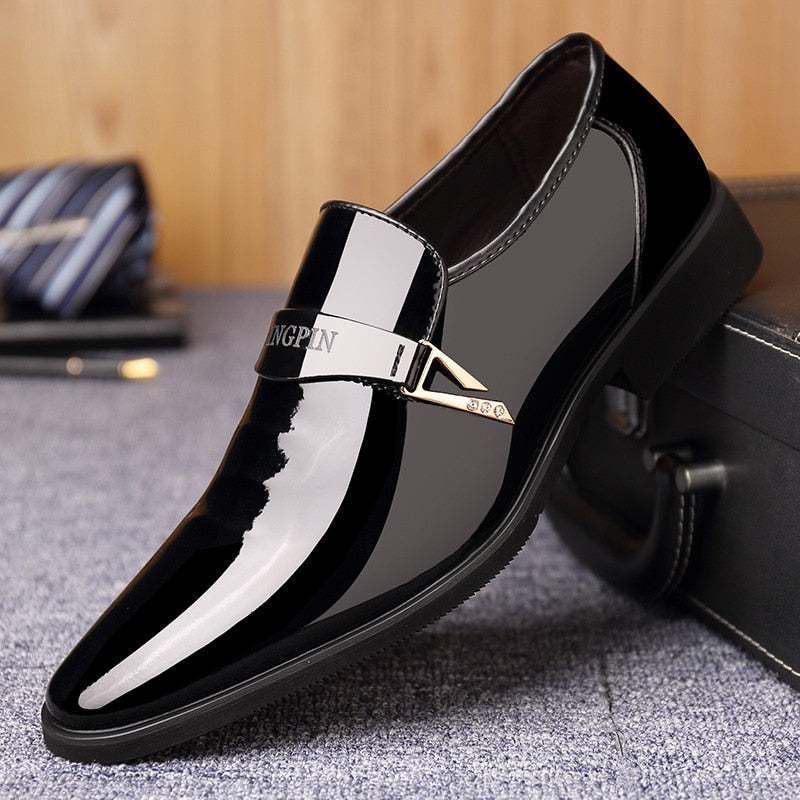 Men's PU Leather Pointed Toe Solid Slip On Closure Formal Shoes