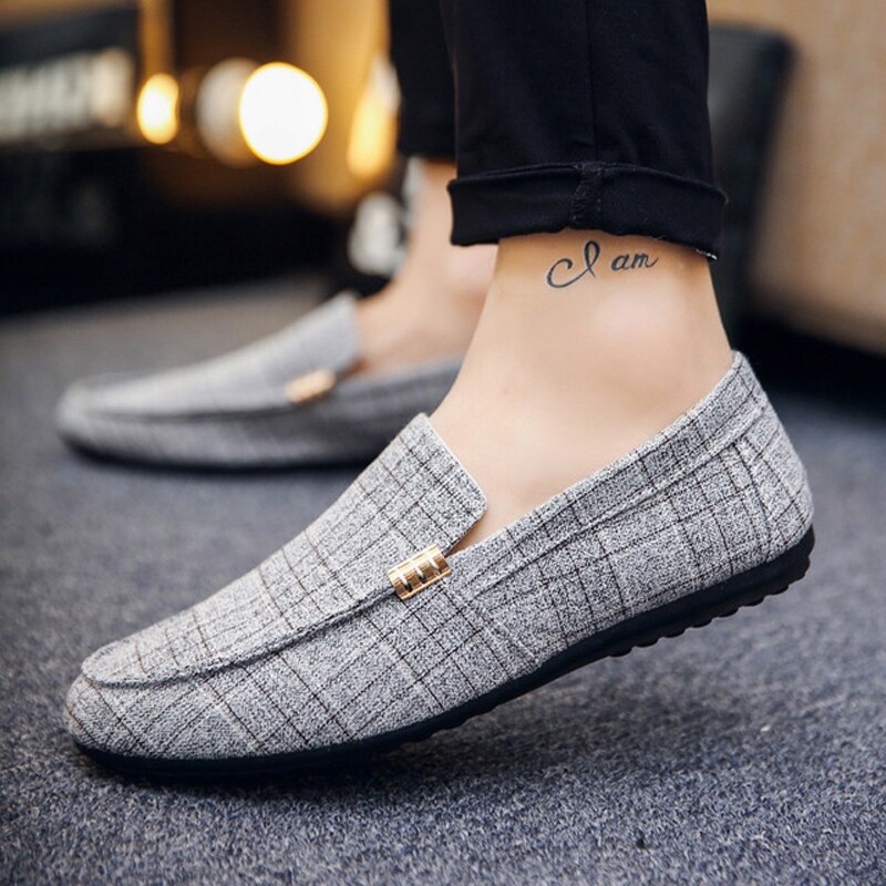 Men's Canvas Round Toe Slip-On Breathable Plaid Pattern Shoes