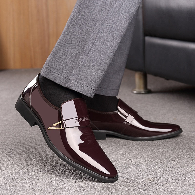 Men's PU Leather Pointed Toe Solid Slip On Closure Formal Shoes