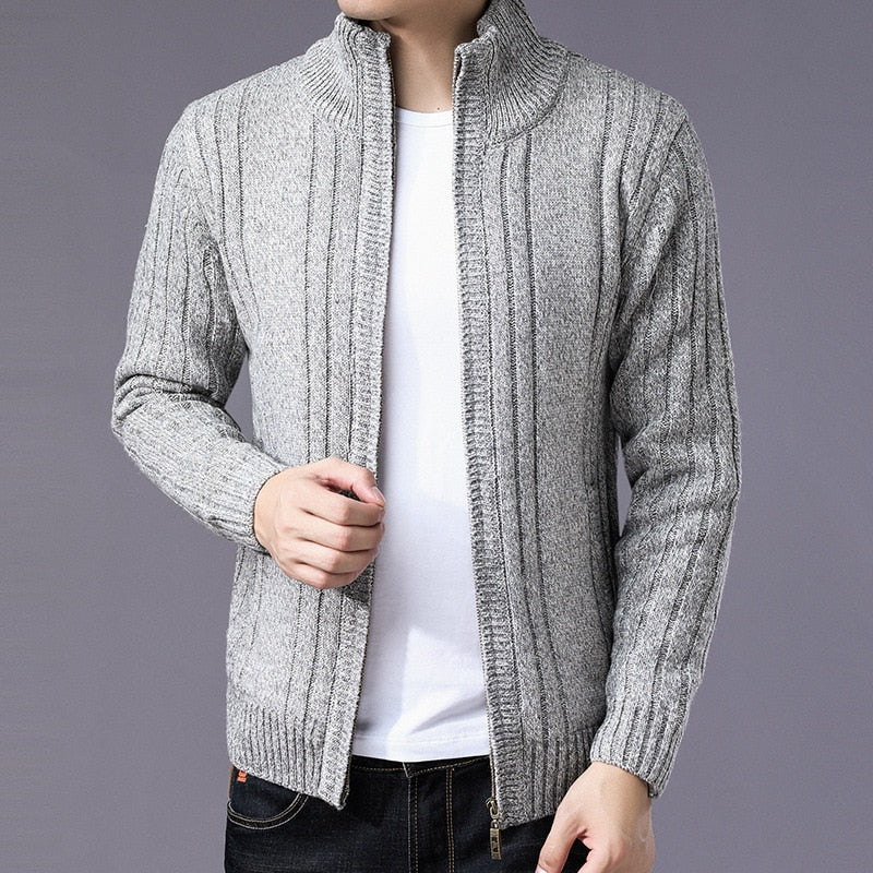 Men's Polyester Full Sleeves Zipper Closure Winter Causal Sweater