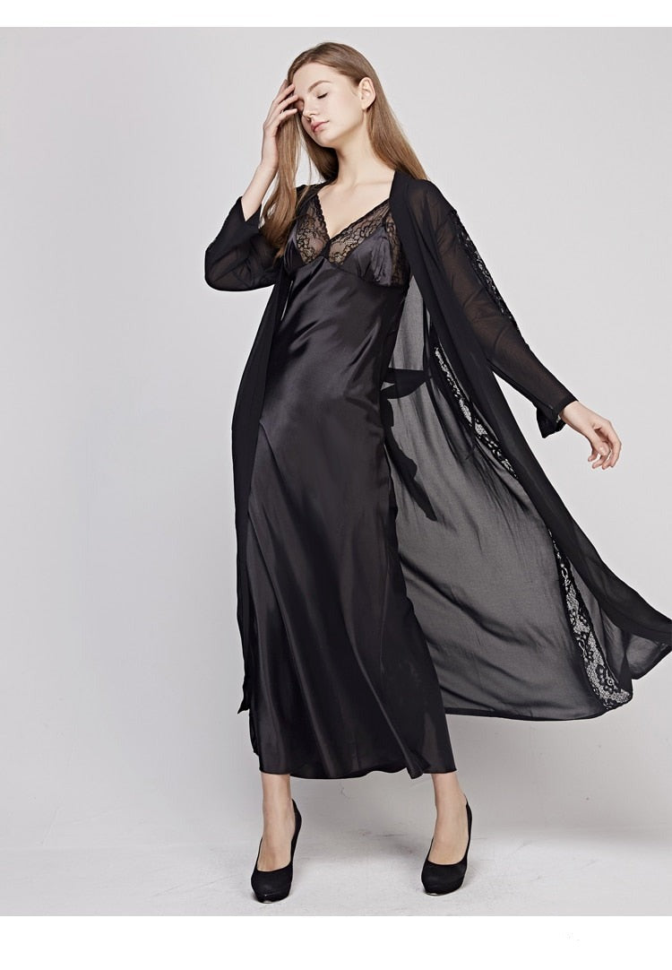 Women's V-Neck Polyester Full Sleeve Solid Pattern Nightwear Robe