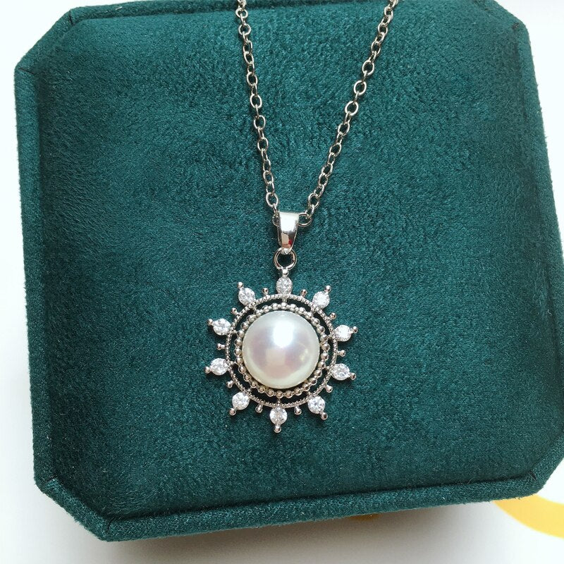 Women's Gold Filled Freshwater Pearl Vintage Round Necklace