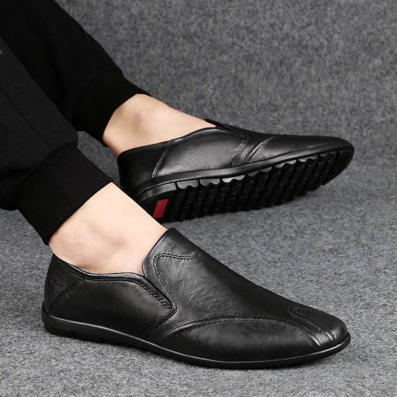 Men's PU Round Toe Outdoor Walking Slip-On Casual Wear Shoes