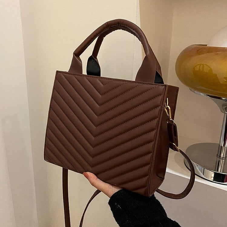 Women's Leather Zipper Closure Striped Pattern Shoulder Handbags