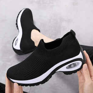 Women's Mesh Breathable Slip-On Closure Outdoor Running Sneakers