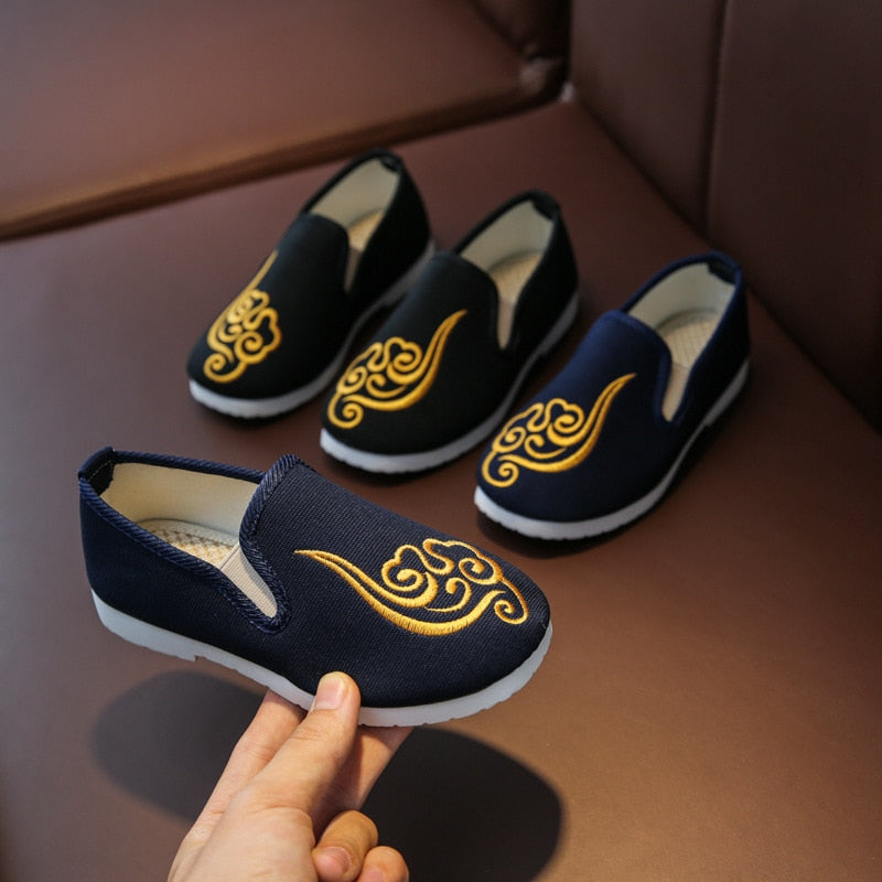 Kid's Cotton Round Toe Anti Slip Embroidery Pattern Casual Shoes