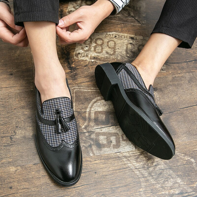 Men's PU Leather Pointed Toe Slip-On Closure Plaid Casual Shoes