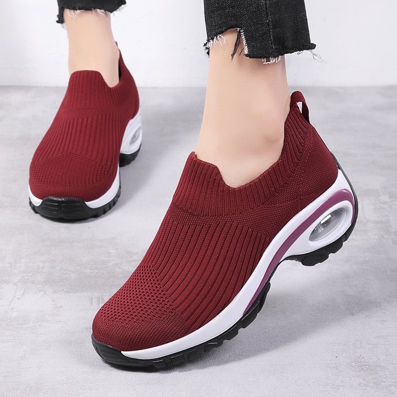 Women's Mesh Slip-On Closure Breathable Running Casual Sneakers