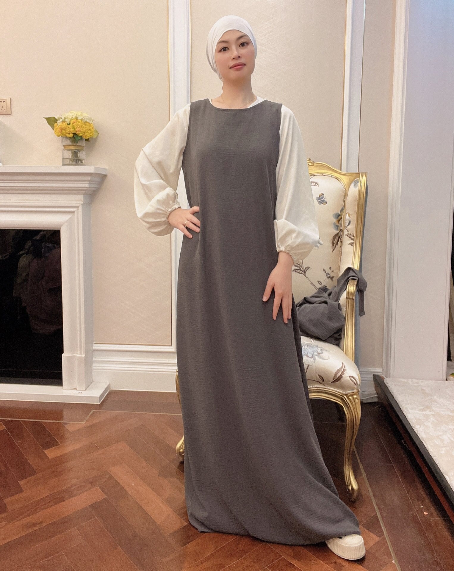 Women's Arabian Polyester Full Sleeves Solid Pattern Muslim Sets