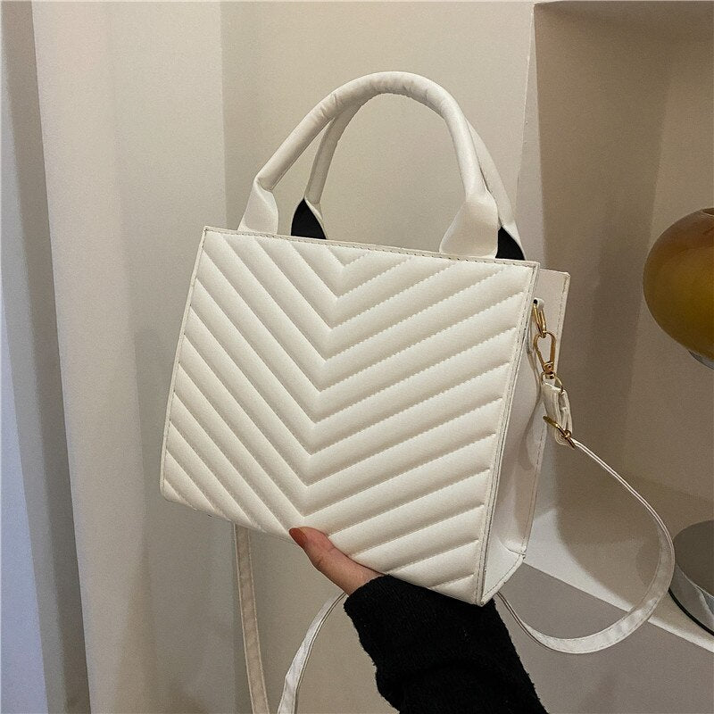 Women's Leather Zipper Closure Striped Pattern Shoulder Handbags