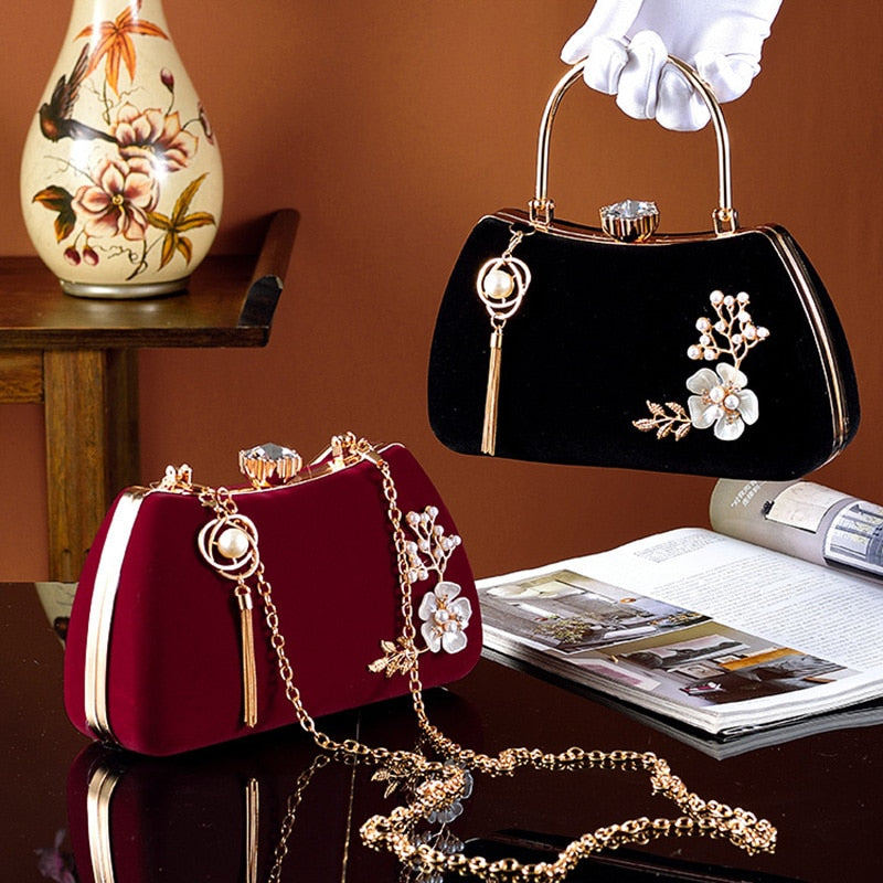 Women's Velvet Hasp Closure Floral Pattern Elegant Handbags