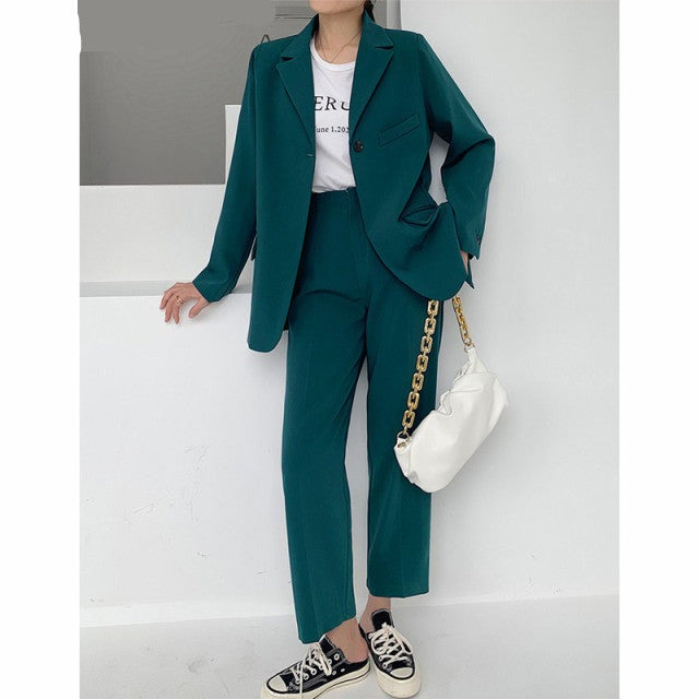 Women's Notched Collar Blazer With Ankle Length Office Pants