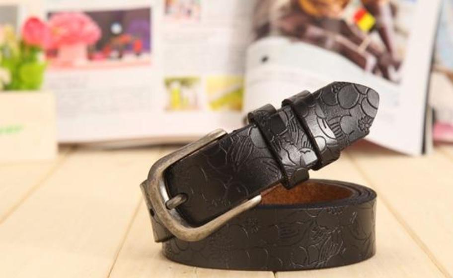 Women's Genuine Leather Floral Printed Alloy Pin Buckle Closure Belts